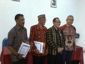 Tiga Tokoh Raih Penghargaan Bidang Pariwisata NTT 2016