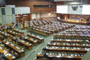 Rapat Paripurna Hak Angket KPK Ricuh, Sejumlah Anggota DPR “Walk Out”