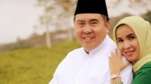 Kisah Cinta Mantan Istri Bupati Lahat yang Jatuh ke Pelukan Gubernur Bengkulu