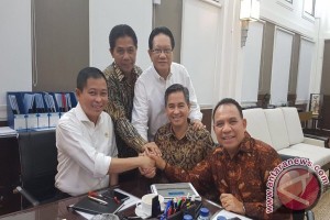 Menteri ESDM-Gubernur NTT Bahas Pembangunan Jembatan Palmerah