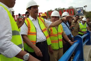 Luhut: Jalan ke Bendungan Raknamo Lebih Bagus dari Jalan di Jakarta