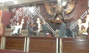 Gubernur Serahkan LKPj Tahunan  ke DPRD NTT