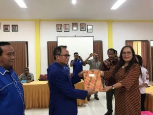 Ketua DPW PAN NTT, Awang Notoprawiro Daftarkan 65 Bakal Caleg Ke KPU