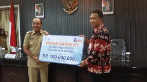 Bank NTT Salurkan 100 Juta Dana CSR Untuk Kota Kupang