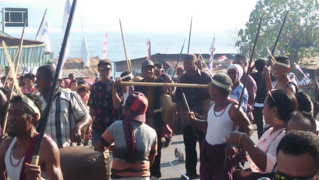 Lautan Manusia Sambut Rombongan Bupati Flotim Buka Festival Lamaholot 2019 di Adonara