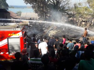 Api Hanguskan Dua rumah Warga Nangahure Kabupaten Sikka.