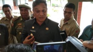 Bupati Robby Idong Ajak Pers Bantu Pemerintah