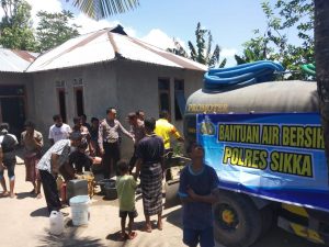 Dampak kekeringan, Polres Sikka Salurkan Bantuan Air Bersih