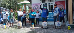 Aksi Sosial DPC Demokrat Kabupaten Kupang, Bagi Masker dan Semprot Disinfektan