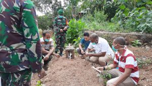 Bawa Sembako, Wabup Agus Boli Kunjungi Keluarga Korban ‘Duka Sandosi