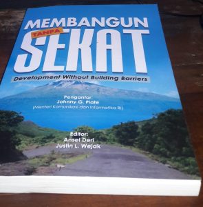 HUT Otonomi Lembata, Luncurkan Buku “Membangun Tanpa Sekat”