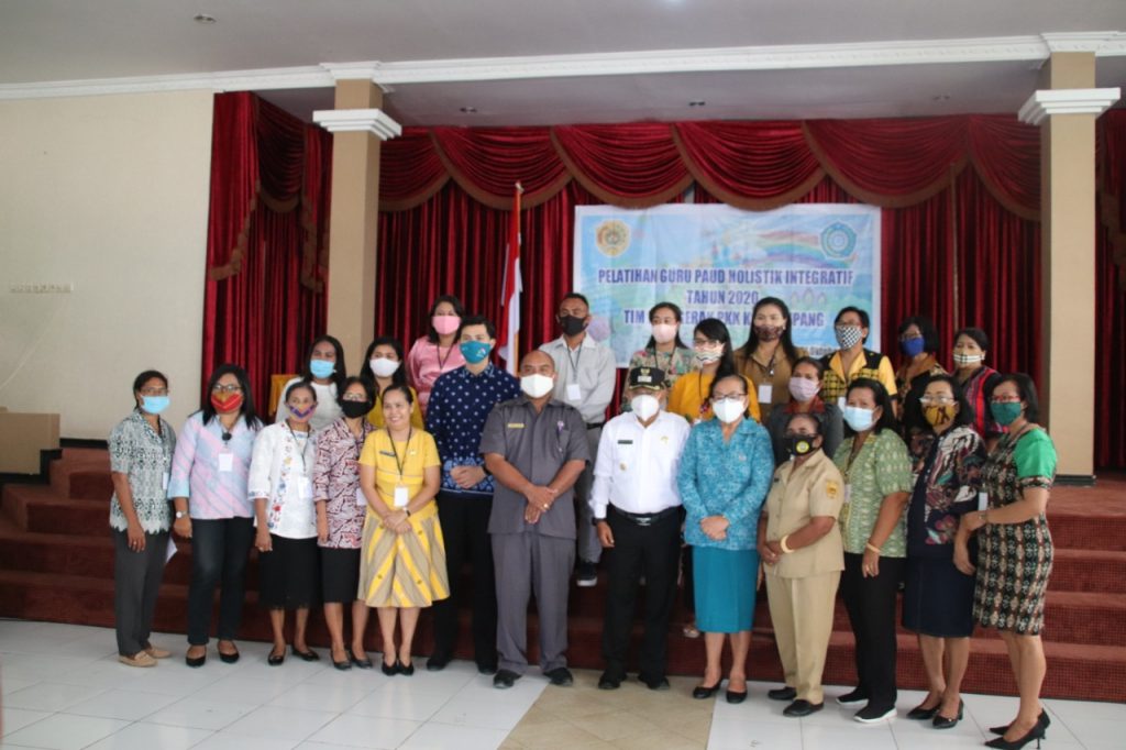 Wujudkan Layanan Paud Holistik Integratif Di Kota Kupang, TP PKK Gelar Pelatihan Bagi Guru Paud