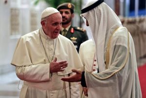 Paus Francis Sebut Muslim Uighur Teraniaya, Ini Respon China