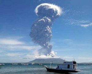 Pemkab Lembata Koordinasikan Bantuan Pengungsi Erupsi Gunung Ili Lewotolok