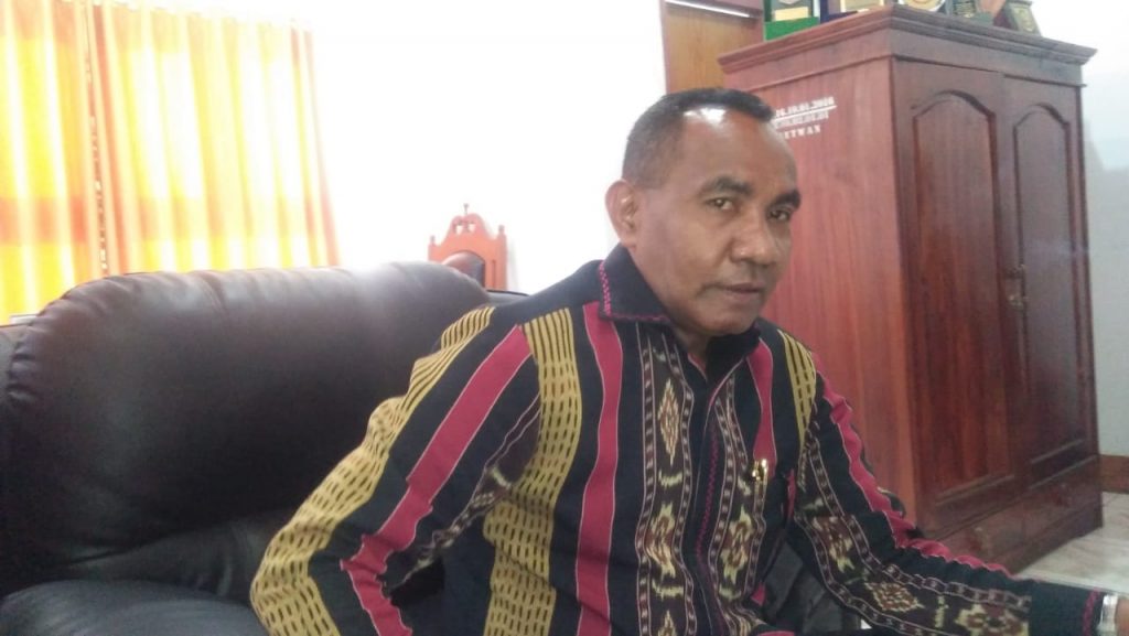 Nasabah Adukan BPR Larantuka ke DPRD Flotim