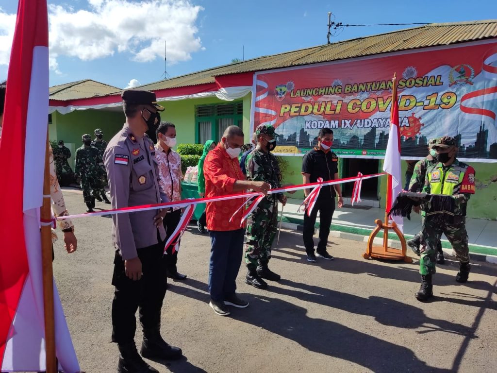 Dandim Imanda Launching Bansos Peduli Covid-19 Kodam IX/Udayana Untuk Wilayah Kodim 1624/Flotim