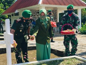 Dandim 1624/Flotim, Tabur Bunga di Hari Juang Kartika ke-76, Hormati Jasa Pahlawan