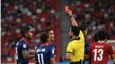 Empat Keputusan Kontroversial Wasit Timnas Indonesia vs Singapura Versi Media Singapura