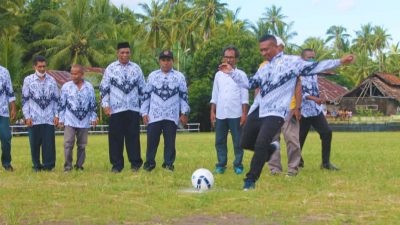 Kick Off Gala Siswa PGRI Flotim Cup 2022 Diikuti 46 Tim, Zona Adonara di Keluwain