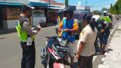 Aman dan Kondusif Operasi Zebra Lantas Polres Flotim Hari Pertama, 12 Motor & 1 Mobil Diamankan