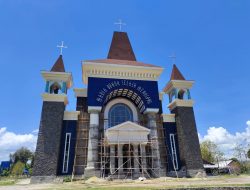 Sangat Megah, Gereja Paroki Maria Bunda Penolong di Sumba Timur