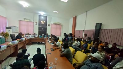 Aliansi Solidaritas Besipae Demo di Kantor Gubernur dan DPRD NTT