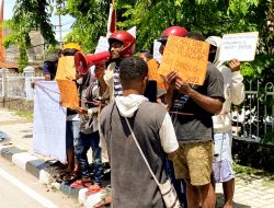 Mahasiswa Papua Gelar Aksi Unjuk Rasa di Kupang 