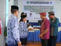 Bupati Agas Serahkan SK Penugasan Kepala UPTD Pendidikan Formal 