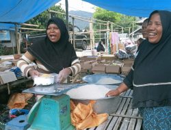 Harga Beras di Pasar Mirek Witihama Tembus Rp15.000, Butuh Pasokan Beras Bulog