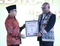 Pemerintah Kabupaten Lembata Raih Penghargaan SAKIP Award 2024