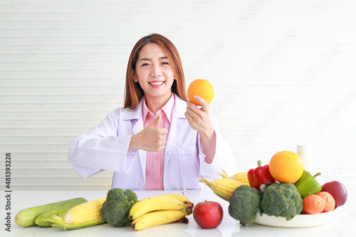 Diet nutritionist doctor writing asian plan young diagnosis preview fresh